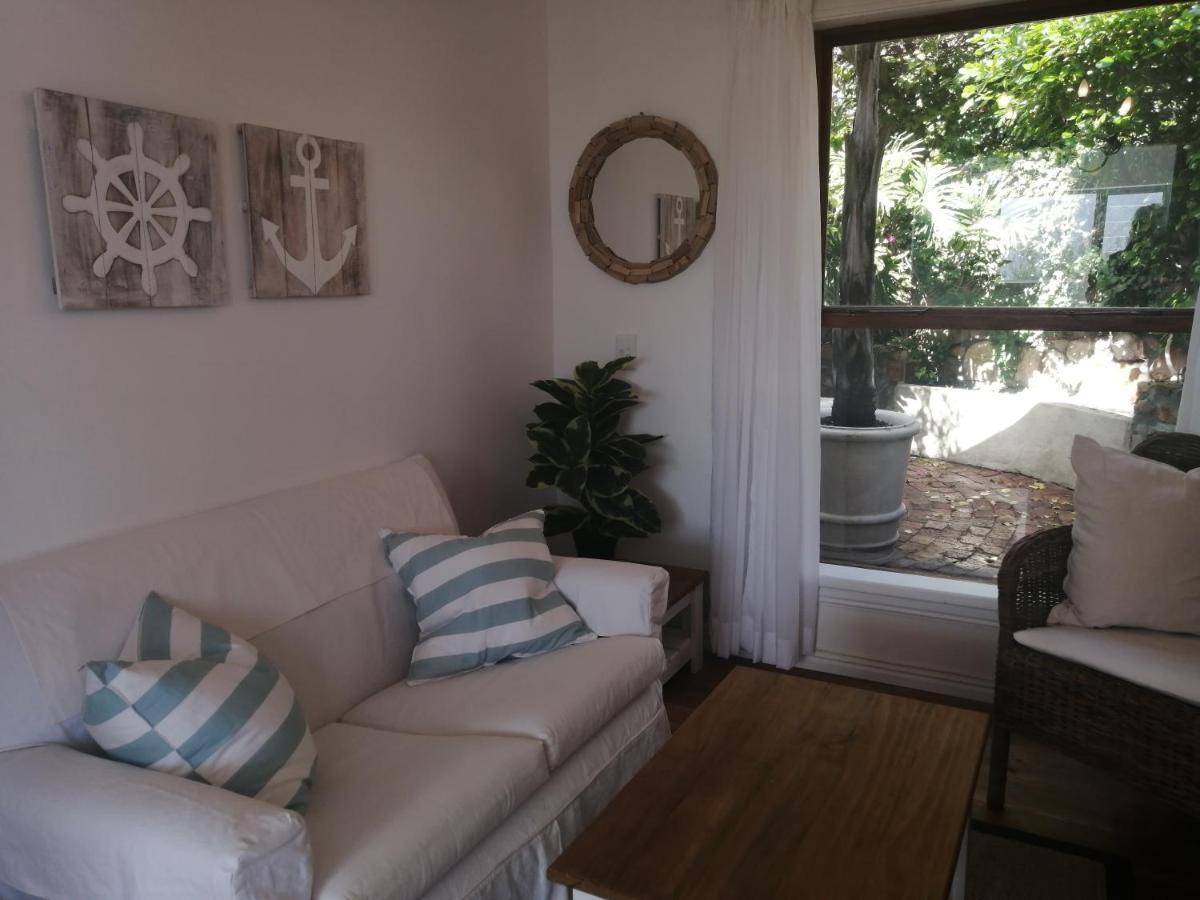 African Violet Guest Suites Noordhoek Esterno foto